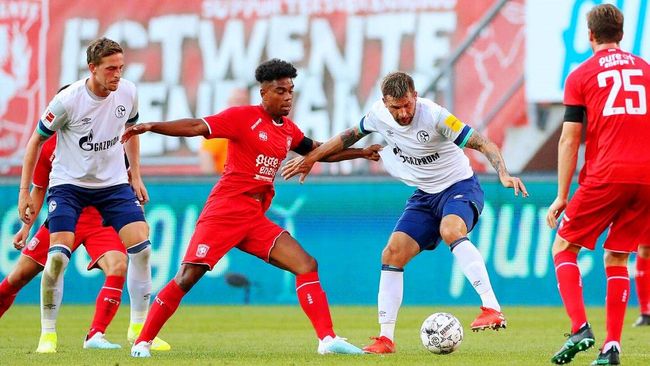 随着西班牙 随着西班牙