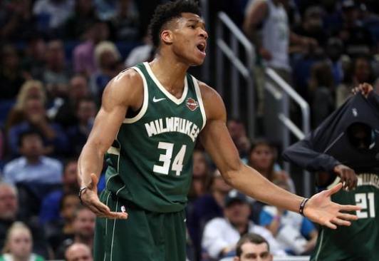 李雪峰的故 李雪峰的故