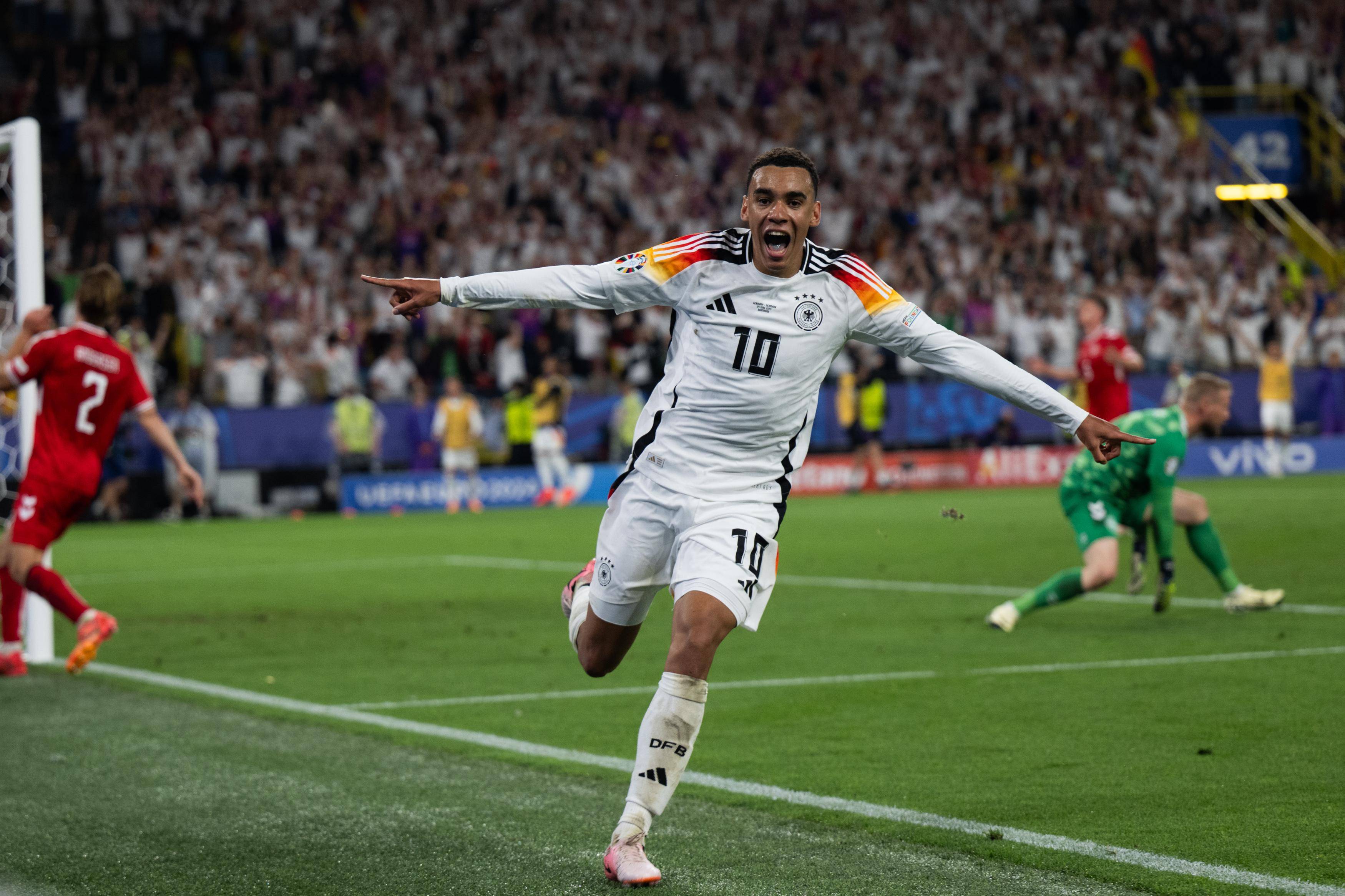 游泳比赛也 游泳比赛也